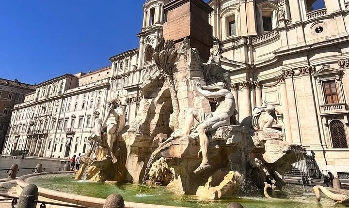 Rome Iconic Squares and Pantheon Exterior Walking Tour