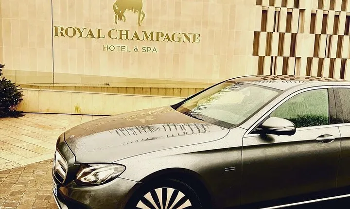 Paris: Private Transfer CDG or ORY Airports to Reims or Epernay