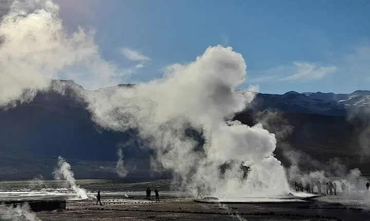 Full Day Tour to Geyser del Tatio, Vado Putana and Machuca