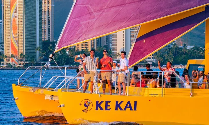 Waikiki Beach Sunset Sail