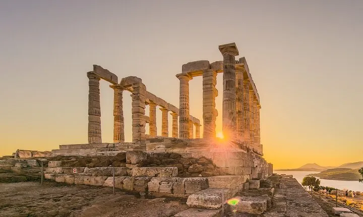 Private Tour at Cape Sounio, Lake Vouliagmeni & Athenian Riviera