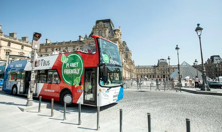 Paris Hop-On Hop-Off Bus & Seine River Cruise