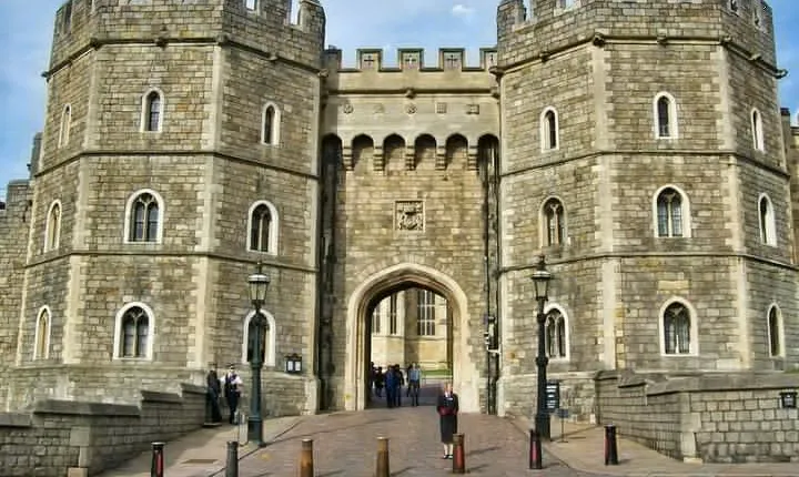 LEGOLAND® and Windsor Castle Independent Full Day Private Tour