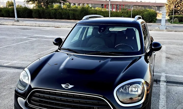 From/To Athens downtown - Airport ATH Transfer with Private SUV