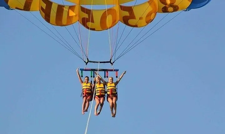 Sharm El Sheikh Aerial Parasailing Tour with Hotel Transfer