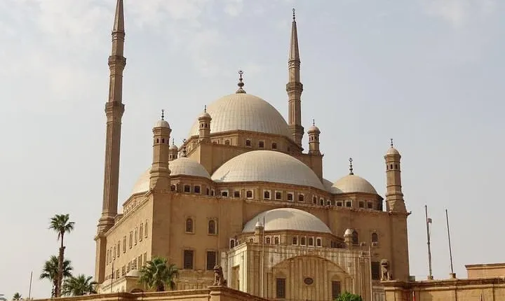Cairo Private guided Tours visit old mosques & Islamic Cairo