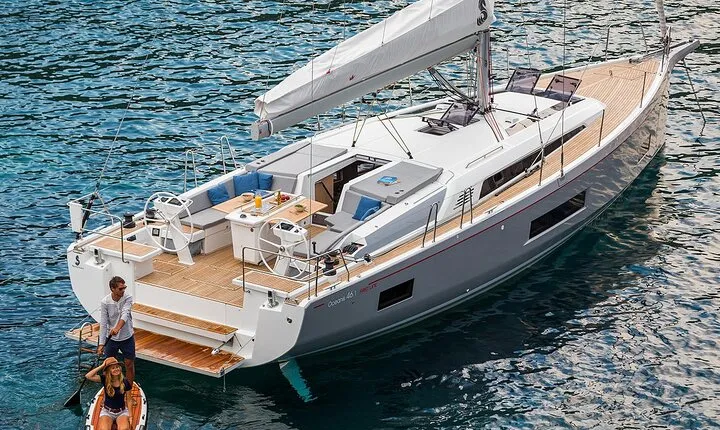 Santorini: Caldera Private Sailing Boat Cruise with Beneteau Oceanis 46.1