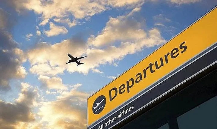 Shanghai Pudong International Airport Private Departure Transfer from Wuxi City