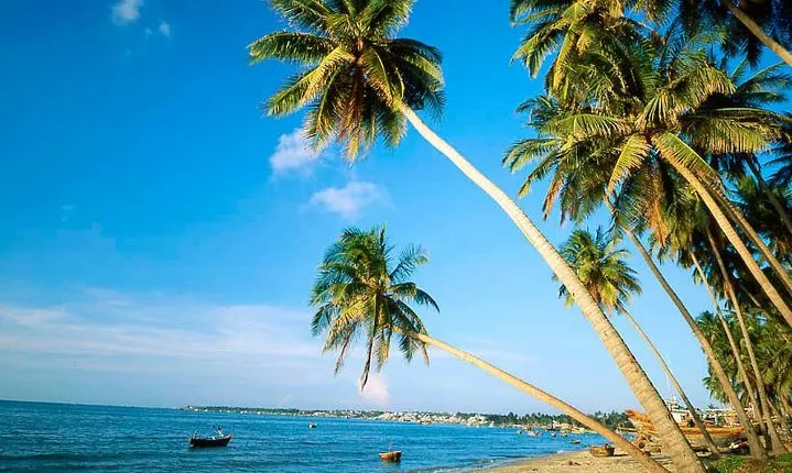 Mui Ne Beach 2 days private tour from Ho Chi Minh City