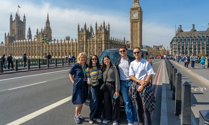 Iconic London Highlights: 3-Hour Small Group Tour in a Black Cab