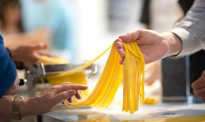 Handmade Pasta & Traditional Dessert Cooking Class in Florence