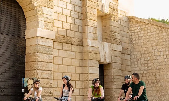 E-bike Food Tour Tasting in Heraklion