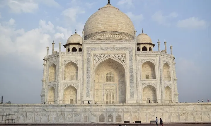 Private Luxury Taj Mahal Day Tour By Car From Delhi