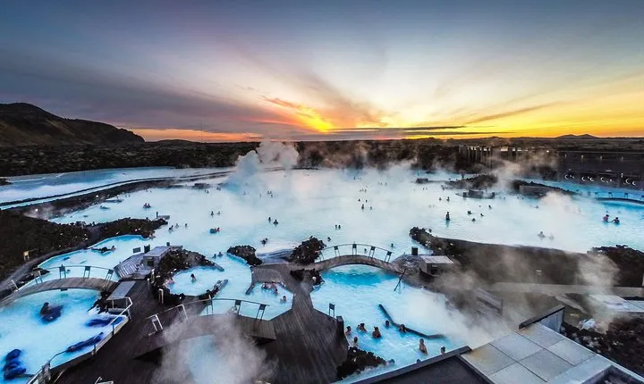 Golden Circle, Volcano Crater and Blue Lagoon Small-Group Tour