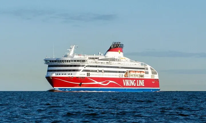 Helsinki: Ferry Journey between Helsinki and Tallinn