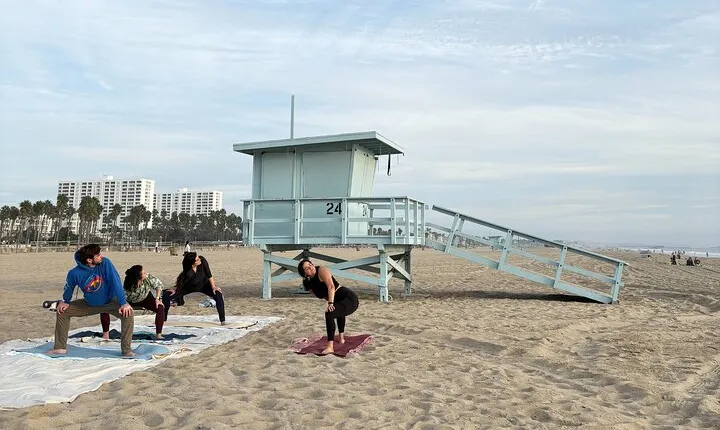 Stretch and Sip: Yoga with Fresh Juice on Santa Monica Beach