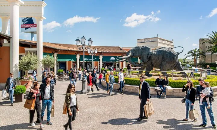 Private Shopping Tour from Rome to Castel Romano Designer Outlet