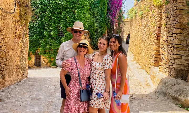 Girona and Costa Brava Small Group Tour from Barcelona