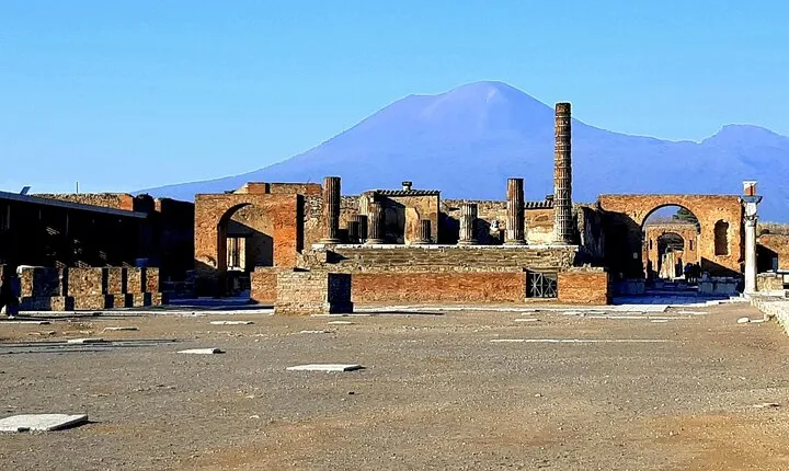 Echoes of Pompeii A Self Guided Tour with Mobile App (No Tickets)