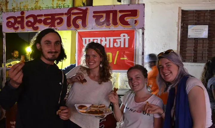 Food Tour and Eat like Locals