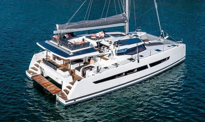 Semi-Private Brand-New Catamaran Cruise in Mykonos with Meal, Drinks & Transport