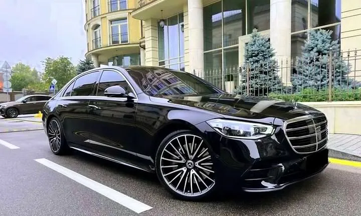 Departure Private Transfer: New York to J.F. Kennedy Airport JFK in Luxury Car