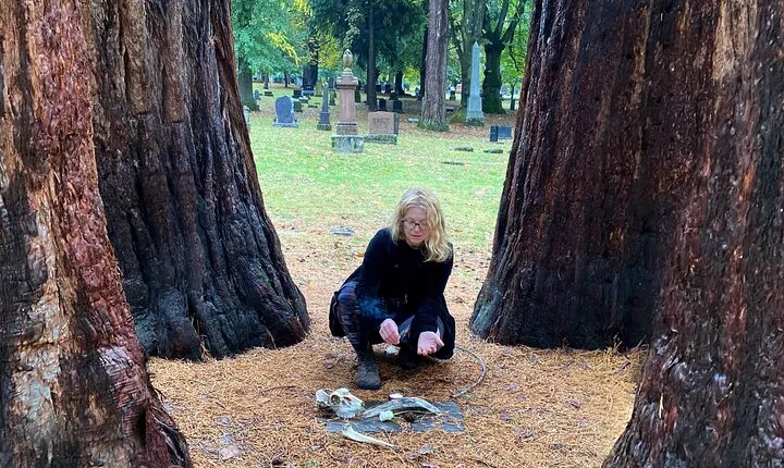 Macabre Ghost History of Portland, Oregon walking tour