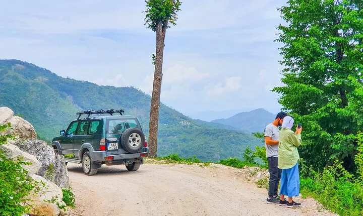 Private Lukomir Village 4x4 Off-Road Safari Tour from Sarajevo