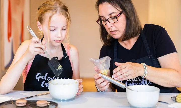 Family experience-Macaron Bakery Class at Galeries Lafayette