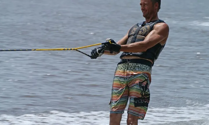 Wake Boarding in Negombo