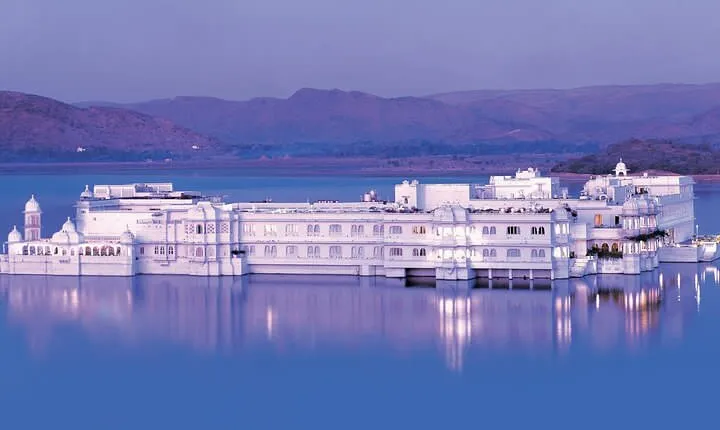  8 Days Private Luxury Tour of Taj Mahal & Palaces of India - Timeless Royalty