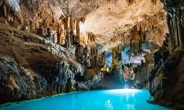 Small Group Tours to Jeita Grotto and Byblos with tickets