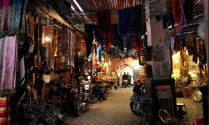 Guided tour: Secret Garden and the great souk of Marrakech.