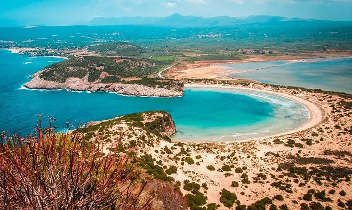 Hiking around Navarino Bay
