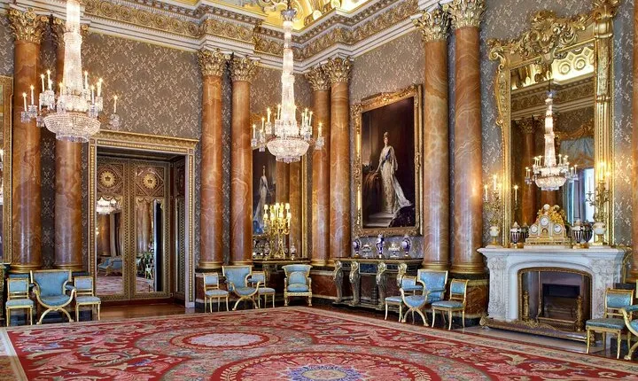 Buckingham Palace & Crown Jewels of London Tour with River Cruise