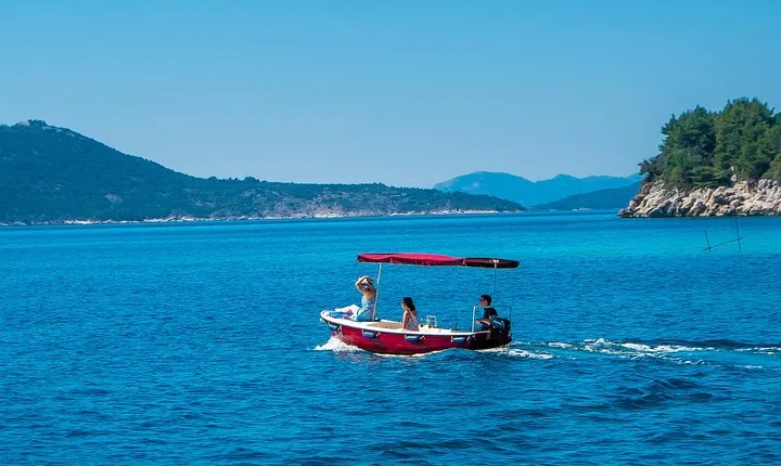 Rent a small boat without skipper - explore the islands and find hidden caves