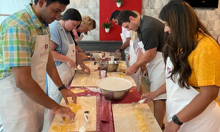 Become a Masterchef in Rome: Pasta, Ravioli and Tiramisù Class 