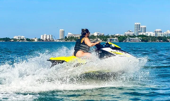 Miami: Jet Ski Tour of Biscayne Bay from Bayside Marketplace