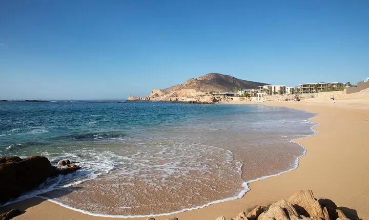 Arch Views & Snorkeling Paradise at Chileno Beach