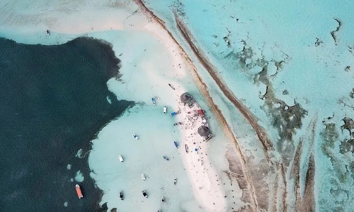 Tour to Cayo Acuario from San Andrés