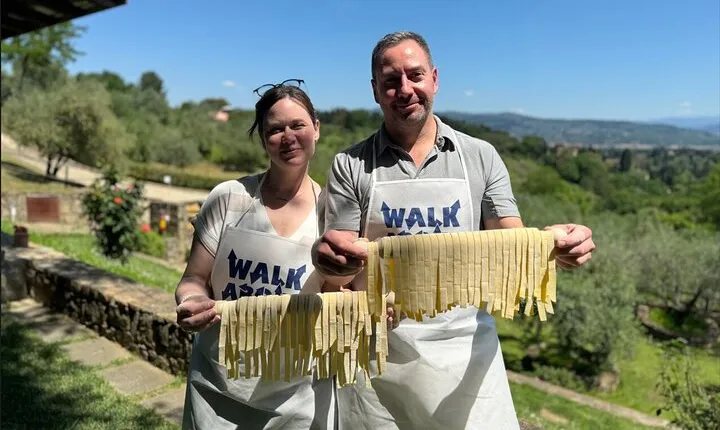 Florence Pasta and Gelato Class at a Tuscan Farmhouse with Wine