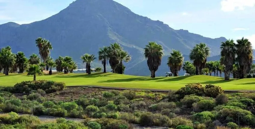 Los Lagos Golf Course