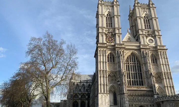 Kid-Friendly London Westminster Abbey Private Tour and Sightseeing Walk