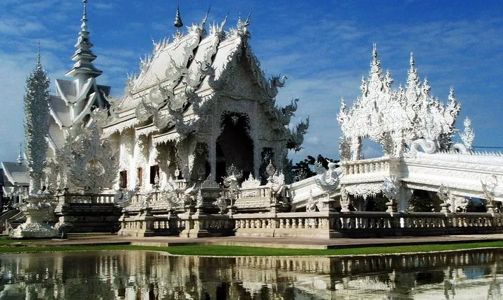 Chiang Rai Day Tour from Chiang Mai + The Long Neck Hill Tribe With Boat