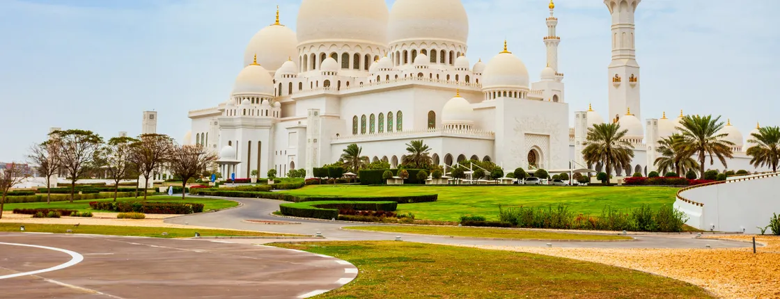Sheikh Zayed Mosque, Qasr Al Watan Palace and Etihad Towers day tour from Abu Dhabi