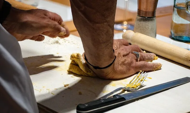 Authentic Pizza Cooking Class in Rome