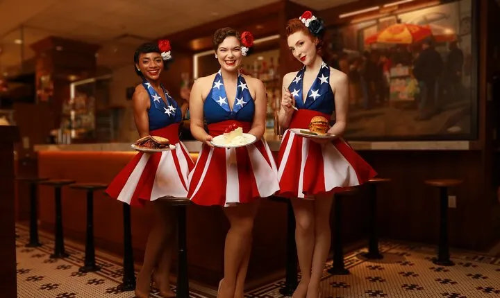 Live Show in the Heart of Times Square — Inside Classic NYC Deli