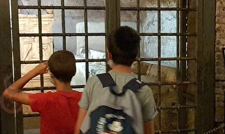 Private Tour of Colosseum St Clements Underground & Crypts for Families and Kids