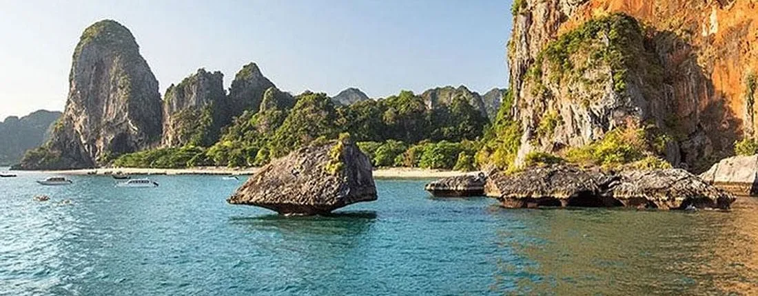 Four islands snorkeling cruise with sunset dinner from Krabi