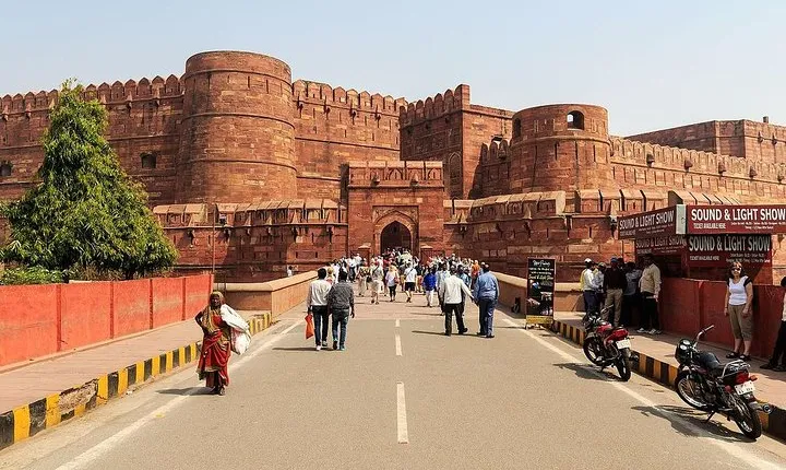 Private Taj Mahal at Sunrise and Agra Day Tour from Delhi